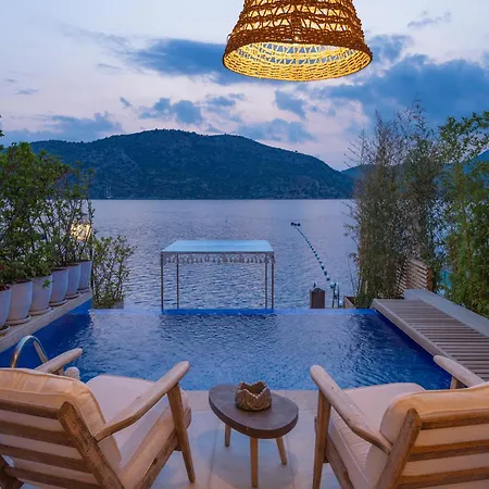 Sabrinas Haus - Adult Only +14 מרמריס