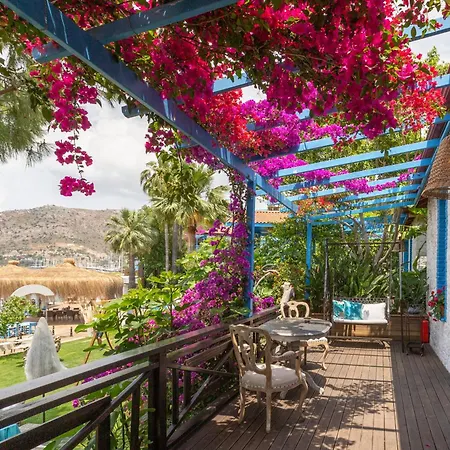 מלון Sabrinas Haus - Adult Only +14 מרמריס